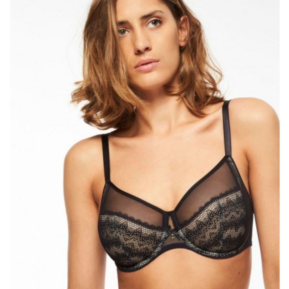 Chantelle bra